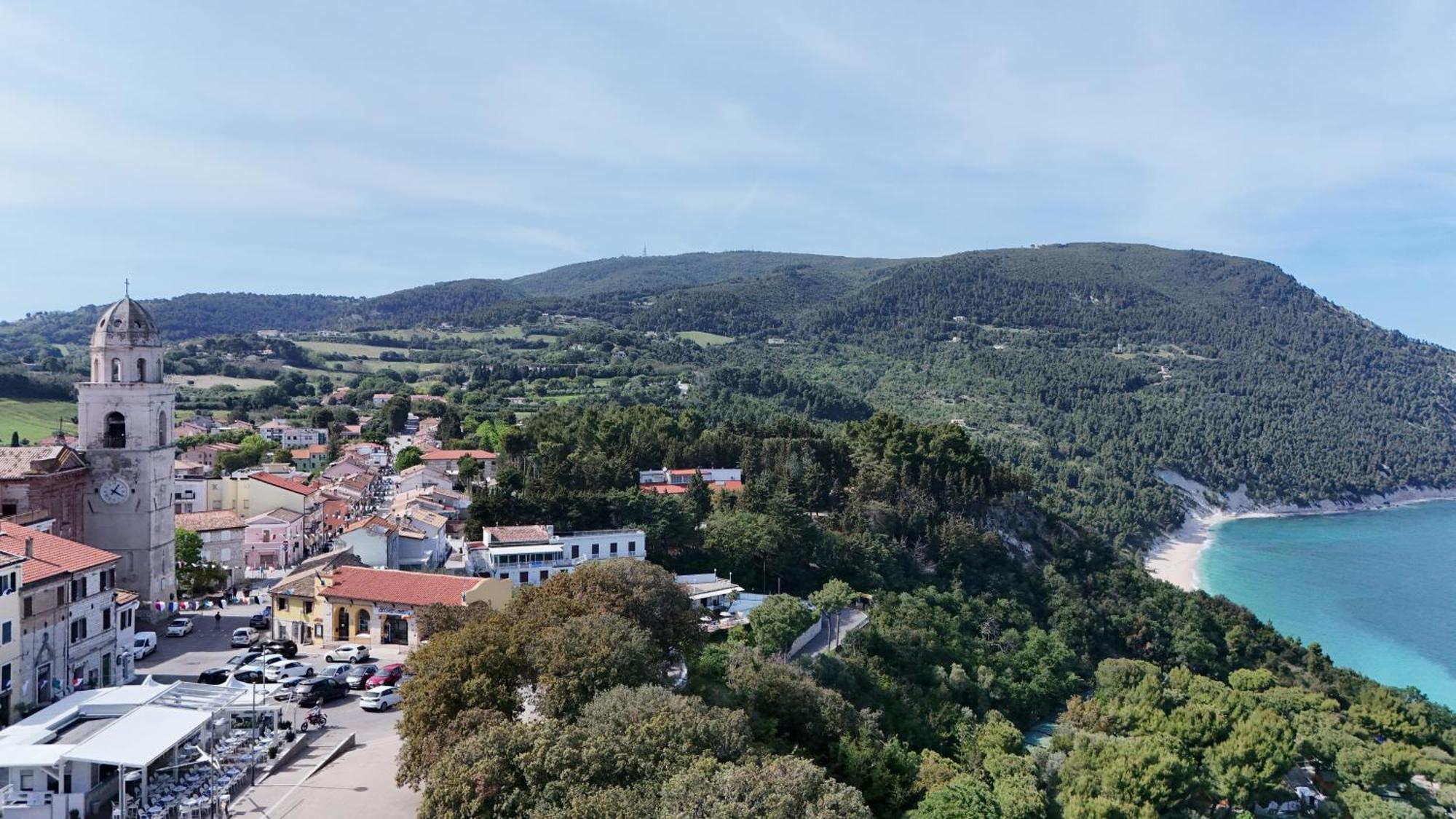 S178 - Sirolo, Delizioso Cielo-Terra Con Ingresso Indipendente Daire Dış mekan fotoğraf