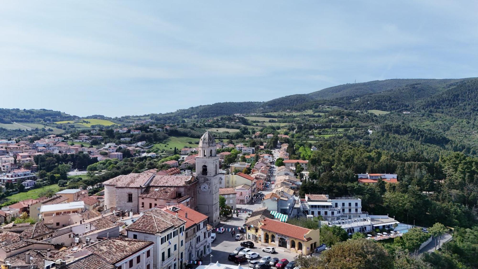 S178 - Sirolo, Delizioso Cielo-Terra Con Ingresso Indipendente Daire Dış mekan fotoğraf
